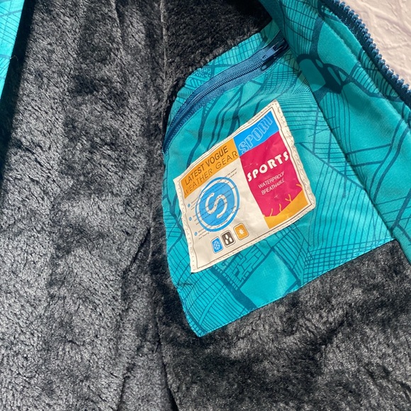 OTU winter jacket weather gear - Picture 3 of 14